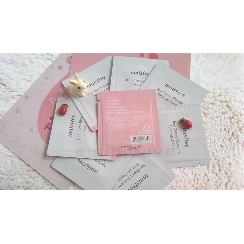 SAMPLE KEM DƯỠNG NÂNG TONE DA TỨC THÌ INNISFREE JEJU CHERRY BLOSSOM TONE-UP CREAM 1Ml