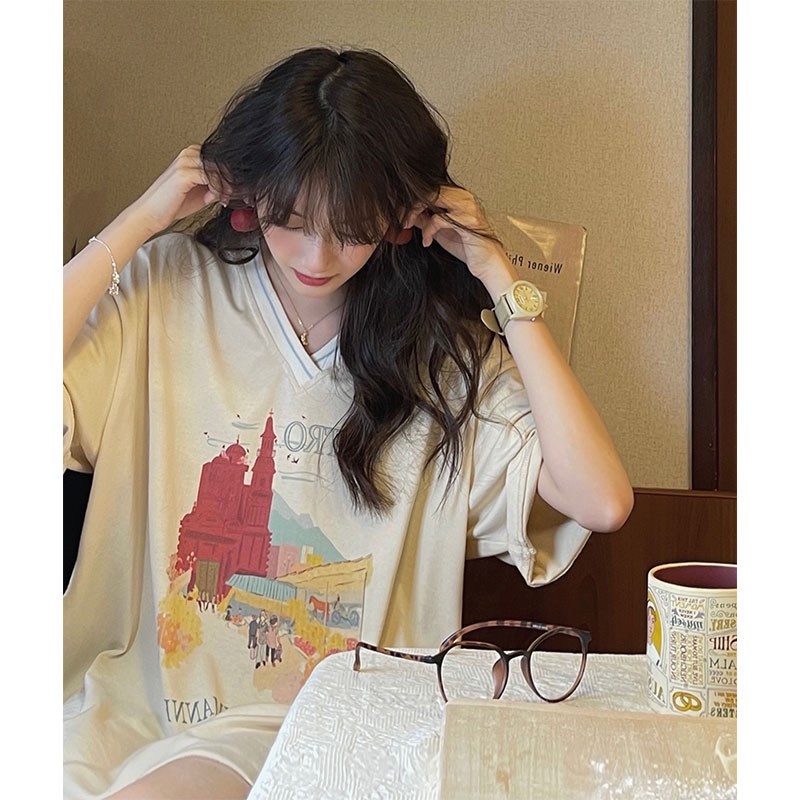 Áo Thun Tay Ngắn Cổ Chữ V Hoạ Tiết Vintage Cho Nữ