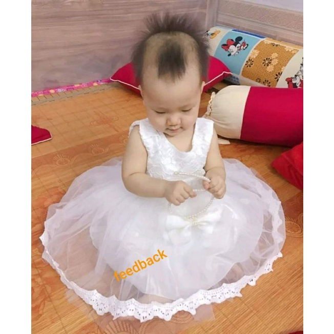 Váy, đầm công chúa ren dễ thương cho bé gái