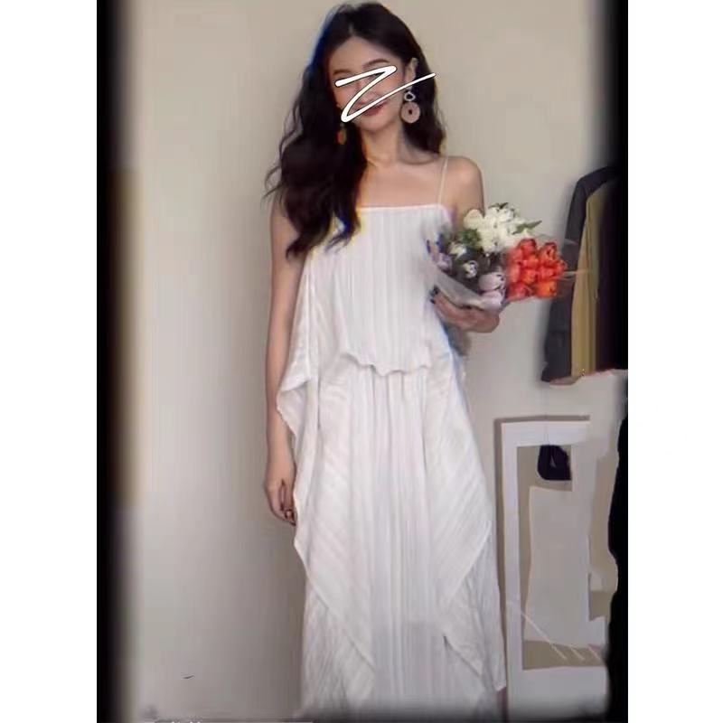 Đầm hai dây thời trang xinh xắn nữ tính 2021