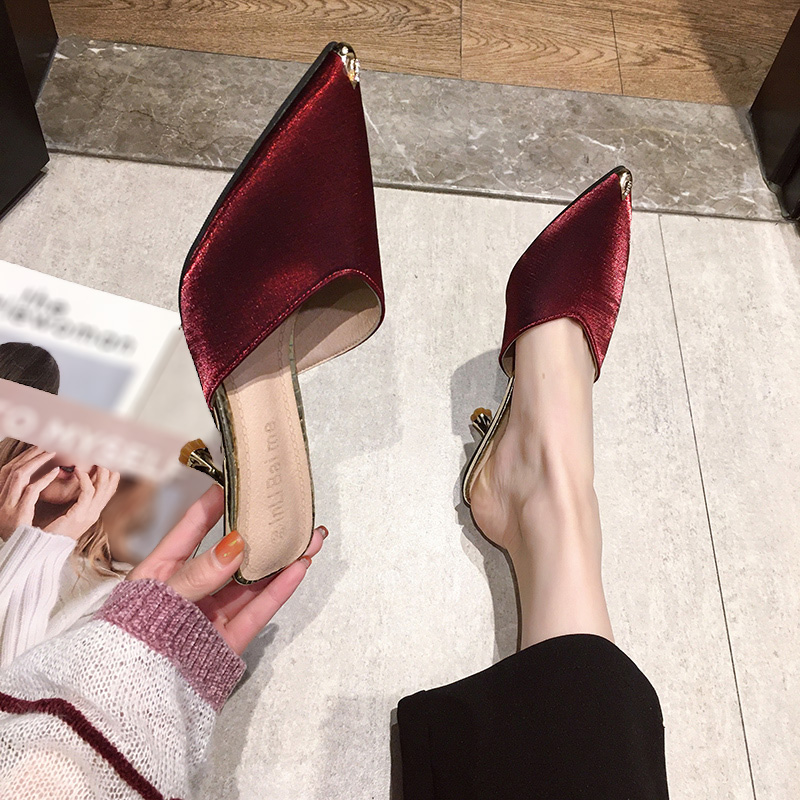 Dép mũi nhọn thời trang dành cho nữ
