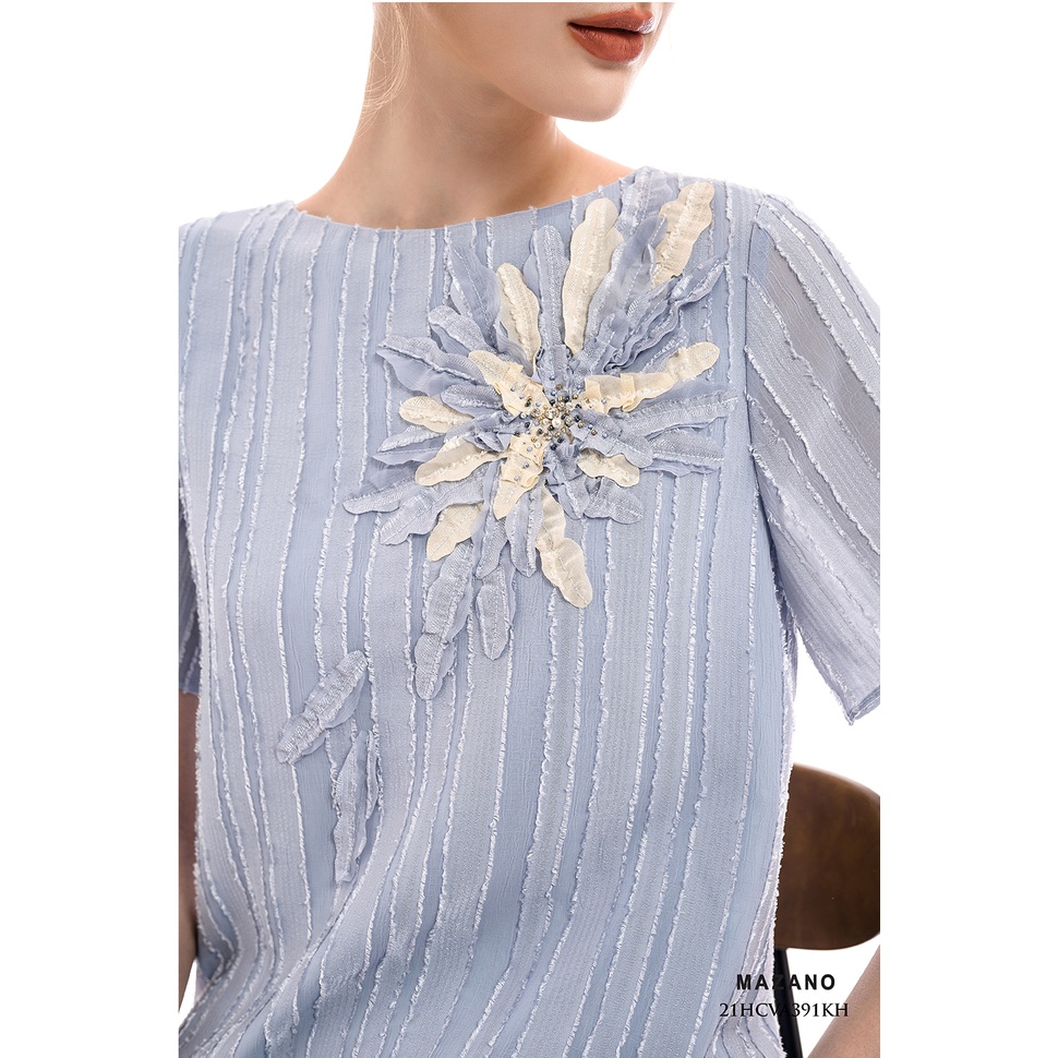 Đầm xanh suông đắp hoa trang trí MAZANO MS 21HCVA391XD