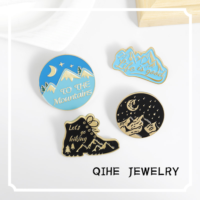 Tag Cài Áo Họa Tiết Hoạt Hình Time To Camp Out Độc Đáo QIHE JEWELRY