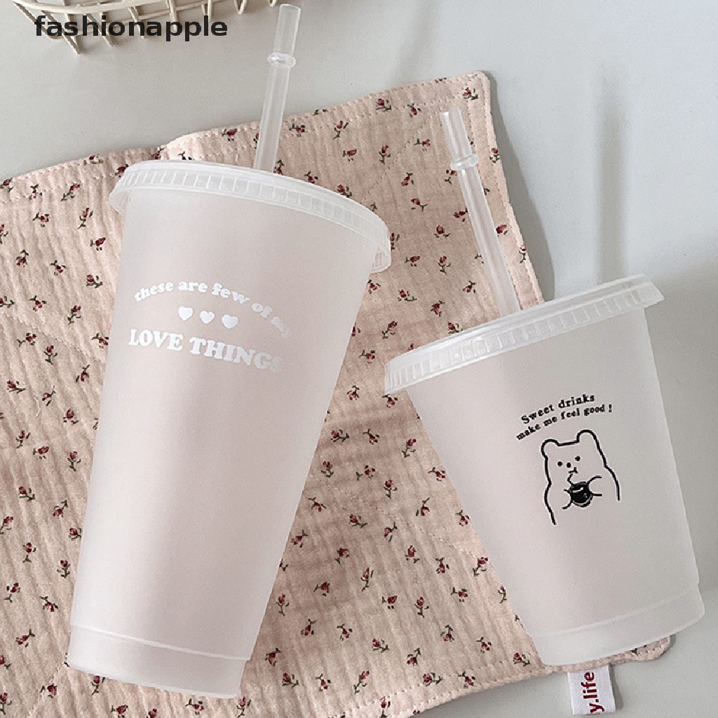 Bình Nước Nhựa Có Nắp Kèm Ống Hút Họa Tiết Dễ Thương