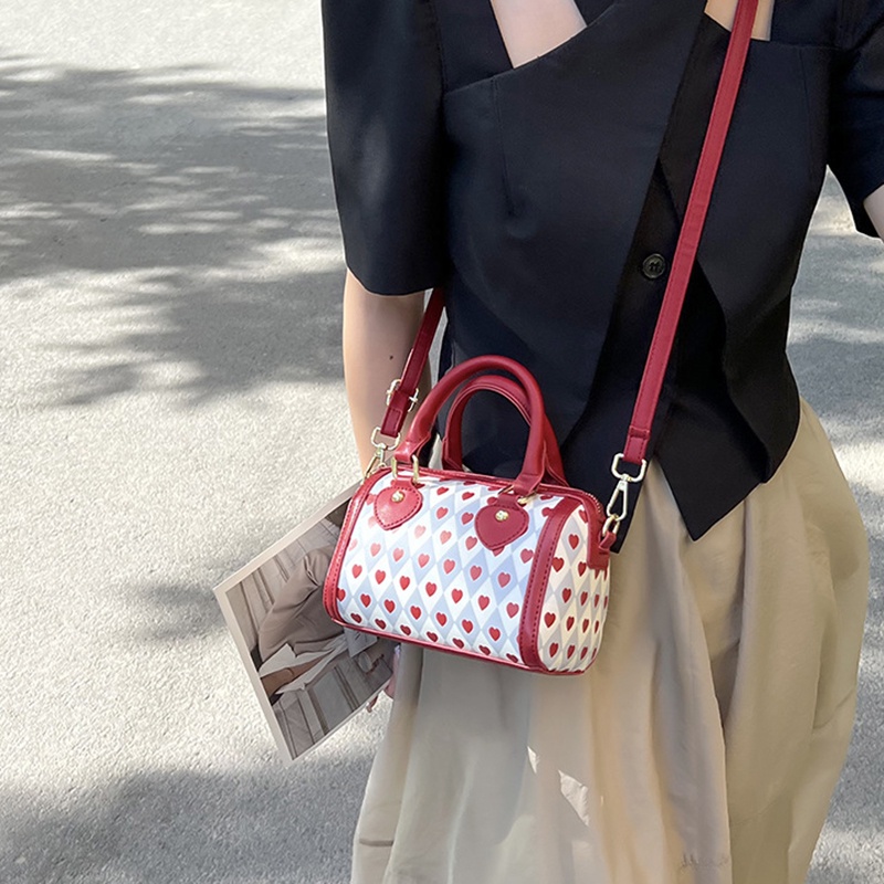 Túi Đeo Chéo Vai In Hình Trái Tim Dễ Thương Dành Cho Nữ
