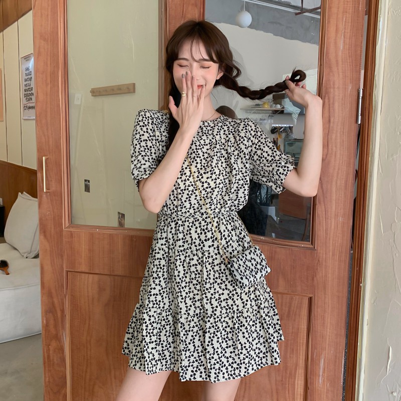 Đầm Thời Trang Nhấn Eo Họa Tiết Bông Hoa Phong Cách Vintage | BigBuy360 - bigbuy360.vn