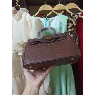 Túi quai xách kèm quai đeo chéo