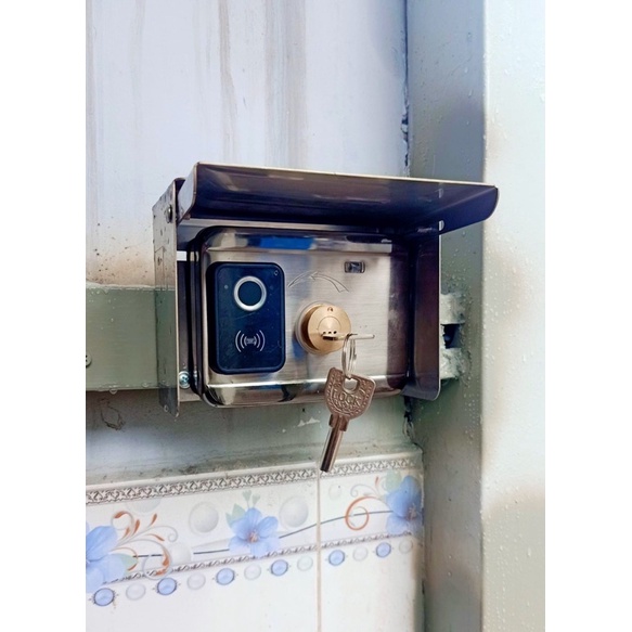 Hộp che mưa INOX dùng cho khoá cổng vân tay.