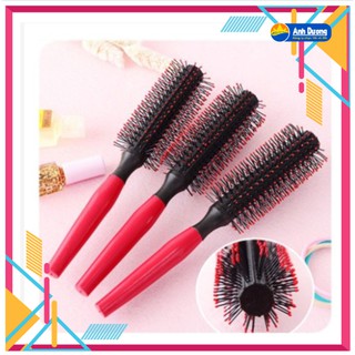 Lược tròn cuốn tạo mẫu tóc