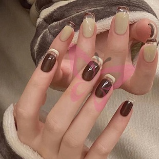Bộ Móng Tay Giả Màu Hồng Mềm Mại Dễ Thương Có Thể Tháo Rời Cho Nữ