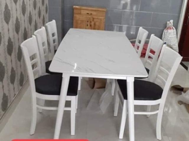 Bộ bàn ăn 4 ghế giá 2800k  hoặc 6 ghế tuỳ loại sẽ báo giá