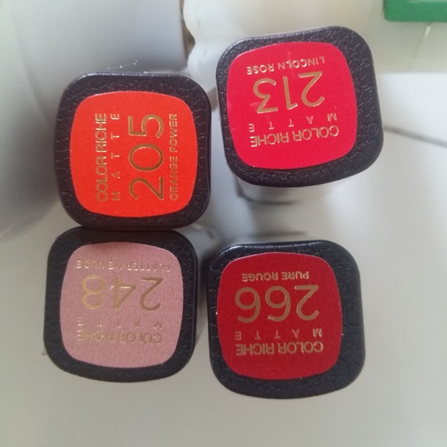 Son lì L’Oreal color riche matte 3.7g ( màu như hình)