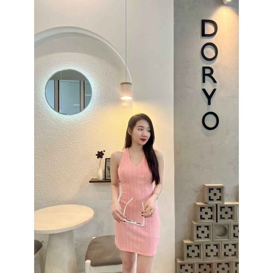 Đầm xốp ôm body 2 dây chéo lưng dáng ngắn trơn cực xinh , chất thun xốp dày dặn tv