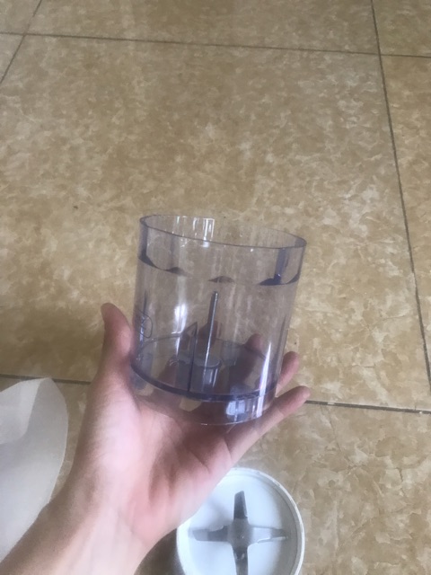 CỐI ( LY ) XAY THỊT PHILIPS CẦM TAY HR1607/HR1603