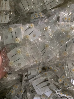 Combo 100 kẹp tóc hoa cúc (sỉ 3k/1c)