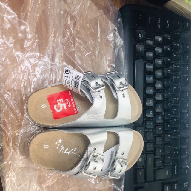 Dép cho bé màu bạc next uk size 9uk