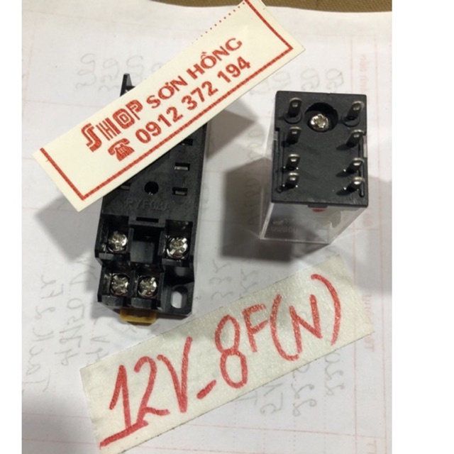 Rơ le 12V 8 chân nhỏ kèm đế