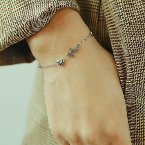 Lắc Tay Nhịp Tim Titan Ko Đen TT 3188