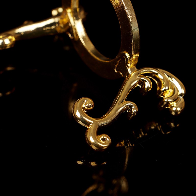 Hl Giá Trưng Bày Trứng Mạ Vàng Sang Trọng