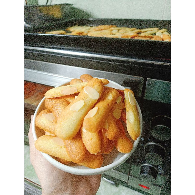 Bánh lưỡi mèo giòn rụm thơm béo ăn sẽ bị ghiền 300gr