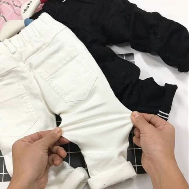 Quần kaki đen trắng hàng shop