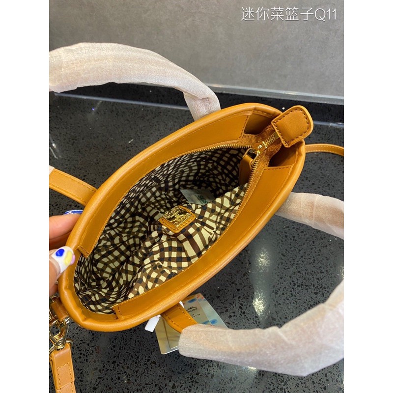 Túi đeo chéo MCM cao cấp 2021