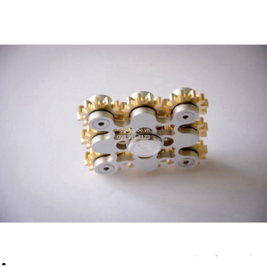 Con Quay Gears Spinner 9 Bánh Răng Màu Trắng/Đen