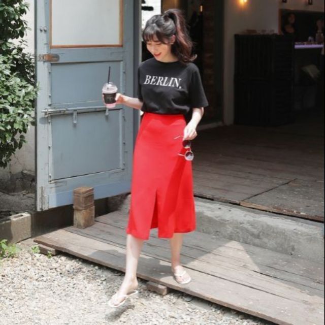 [ Mã WASTRUN4 giảm 10% tối đa 30K đơn 99K] M56-Chân váy chữ A đỏ xẻ giữa