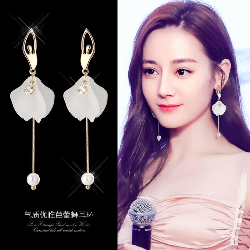 Đôi bông tai dài cá tính khí chất dành cho nữ