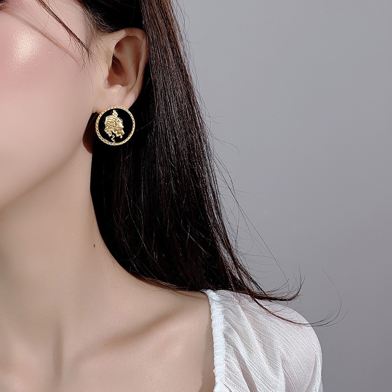 Khuyên Tai Kim Loại Đính Hạt Ngọc Trai Đen Phong Cách Hàn Quốc