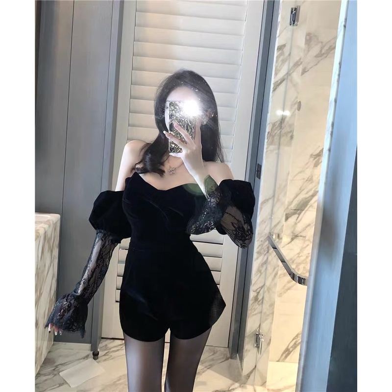 Jumpsuit nhung lụa đen phối tay ren trễ vai gợi cảm