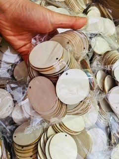 Túi 50 miếng gỗ tròn 5cm có đục lỗ