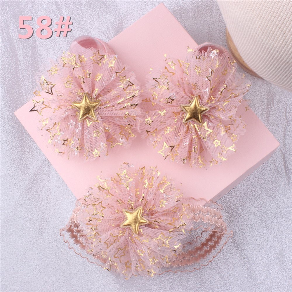 Set băng đô và tất cho bé gái làm quà đầy tháng cho bé