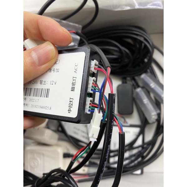Bộ đèn LED viền nội thất 64 Màu, Tùy ý quản lý Màu QUA ỨNG DỤNG TRÊN ĐIỆN THOẠI. HÀNG CAO CẤP