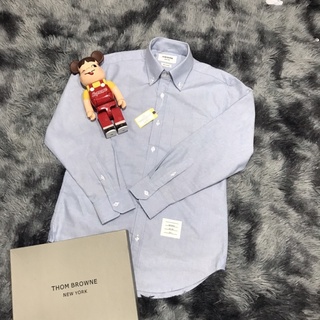 Áo sơ mi Thom Brown màu xanh, trơn, công sở