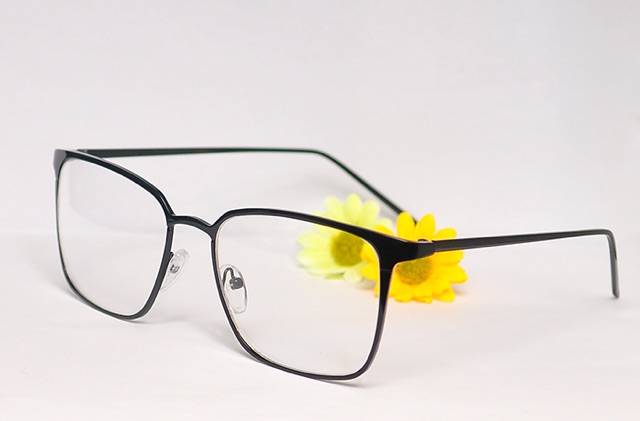 Kính Vintage Kim loại gọng mảnh | BigBuy360 - bigbuy360.vn