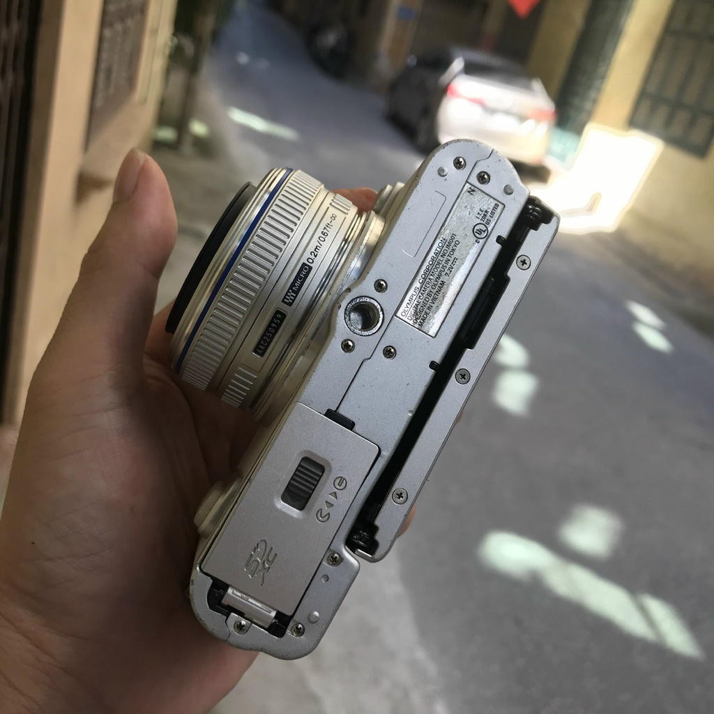 Máy ảnh Olympus E-PL8  có wifi