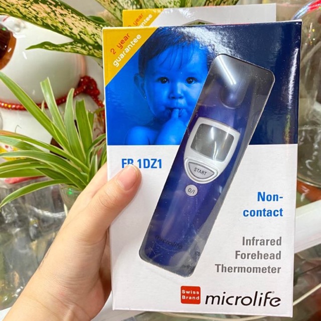 Nhiệt kế hồng ngoại đo trán MICROLIFE FR1DZ1 MÀU XANH BH 2 NĂM