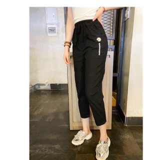Quần baggy thêu hoa cúc nhí chất đẹp