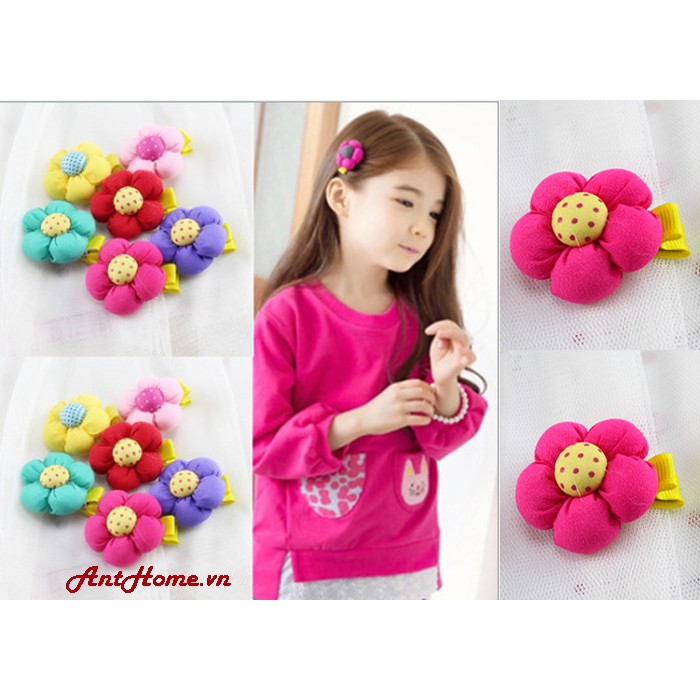 Bộ 2 kẹp tóc handmade hình hoa cho bé.