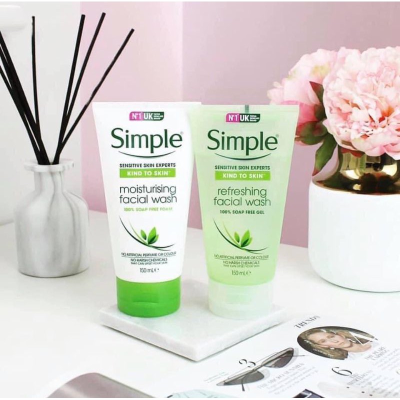 Sữa rửa mặt Simple