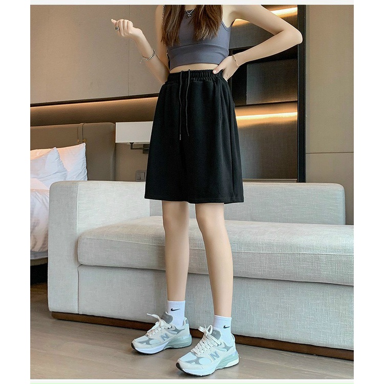 Quần đùi thêu hình trái tim unisex phom rộng phong cách Hàn Quốc dành cho nam và nữ | BigBuy360 - bigbuy360.vn