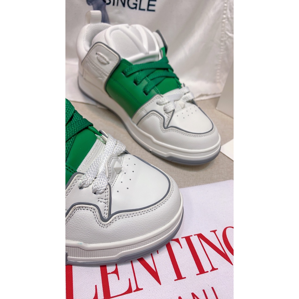 Giày sneaker da thật thời trang cao cấp Valentino phong cách trẻ trung, năng động