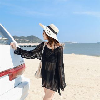 Áo lưới lệch vai đi biển đen