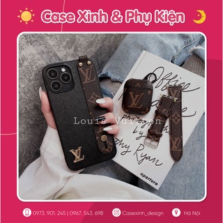 Ốp lưng IPhone Lv kèm móc tay sang chảnh bảo vệ máy Case Xinh 7P.8P.X.XsMax.11.11Promax.12Promax.13.13Promax