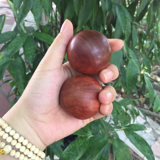 Bi lăn tay bằng gỗ hương đỏ 60k/1 đôi ạ