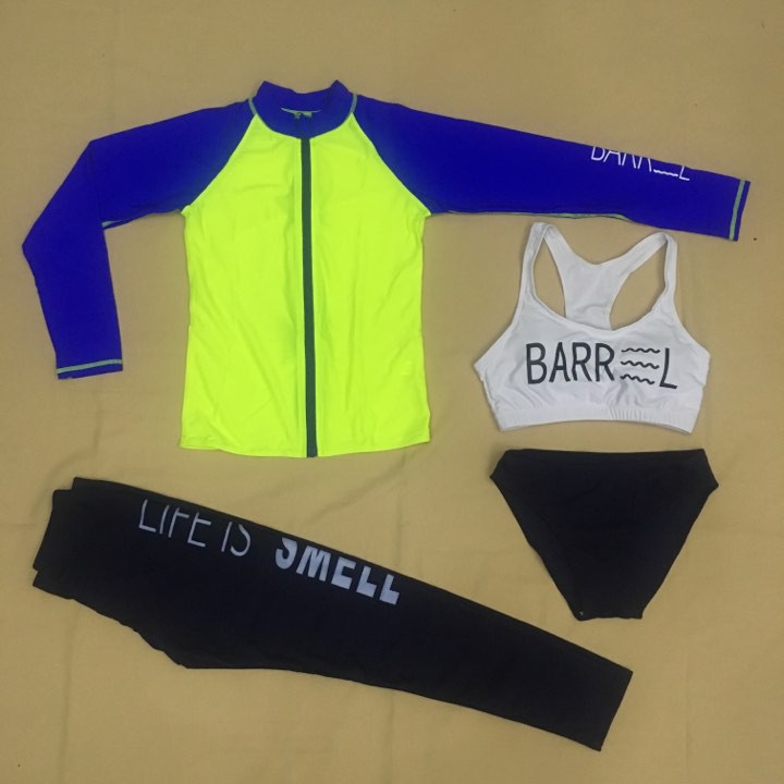 Có sẵn bộ đồ bơi dài tay dài quần xanh | BigBuy360 - bigbuy360.vn