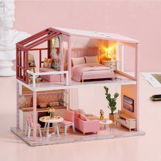 Bộ Mô Hình Lắp Ráp Nhà Gỗ DIY: Căn Nhà Màu Hồng Theo Kiểu Bắc Âu - QL003