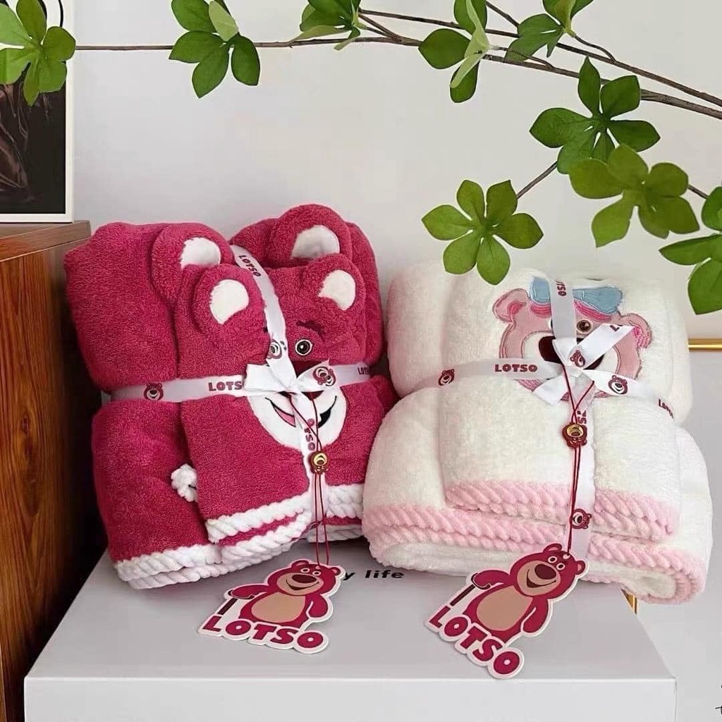 Set 2 Khăn Tắm Vải Lông Cừu San Hô Mềm Mại Thấm Hút Không Phai Màu Họa Tiết Chú Gấu Dâu Tây Xinh Xắn