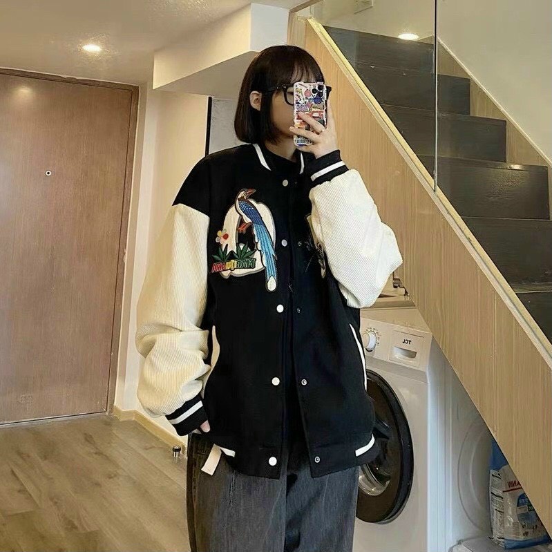 Áo Khoác Bomber Kaki Hình Thêu Unisex Nam Nữ Form Rộng Chất Dày Dặn